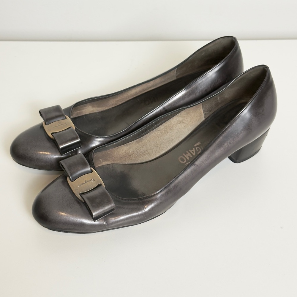 Ferragamo Vara Bow Pump